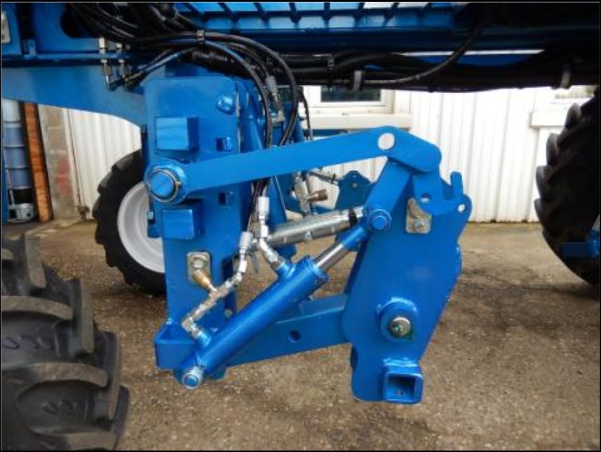 Lydia 80-90 - tracteur enjambeur Frema - transmission hydrostatique 2 ou 4 roues motrices - moteur DEUTZ TCD 2011 92 cv turbo_3