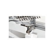 Pr1055x - brodeuse industrielle - brother france - ecran tactile lcd_3