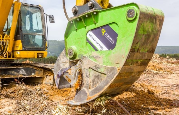 Arracheur de souches EASY (3C) - Ref. 84 - Outil multifonction en acier spécial avec entraînement hydraulique_3