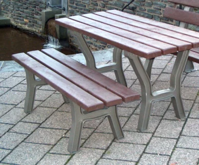 Banquette CLASSICO plastique recyclé et fonte_3