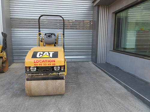 Compacteur caterpillar cb214e_3