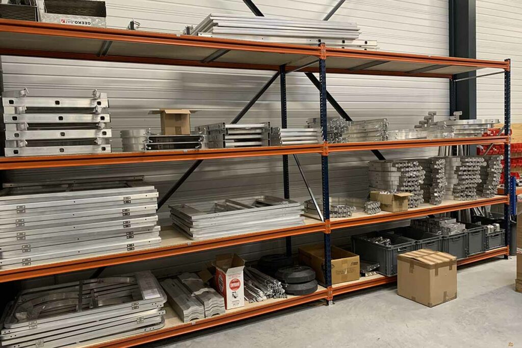 Rayonnage mi-lourd tubulaire simple et rapide à monter_3