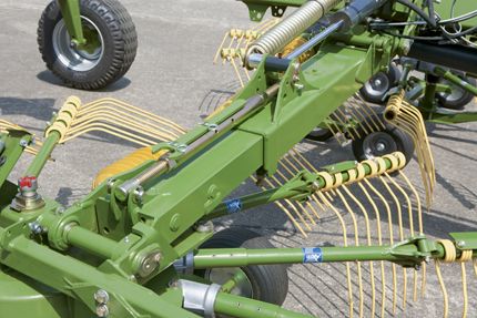 Swadro tc680 avec réglage hydraulique de la largeur de travail pour plus de précision