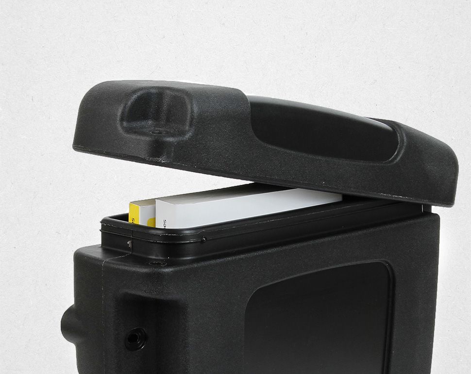 Boîtier étanche plat pour protection documents véhicule_1