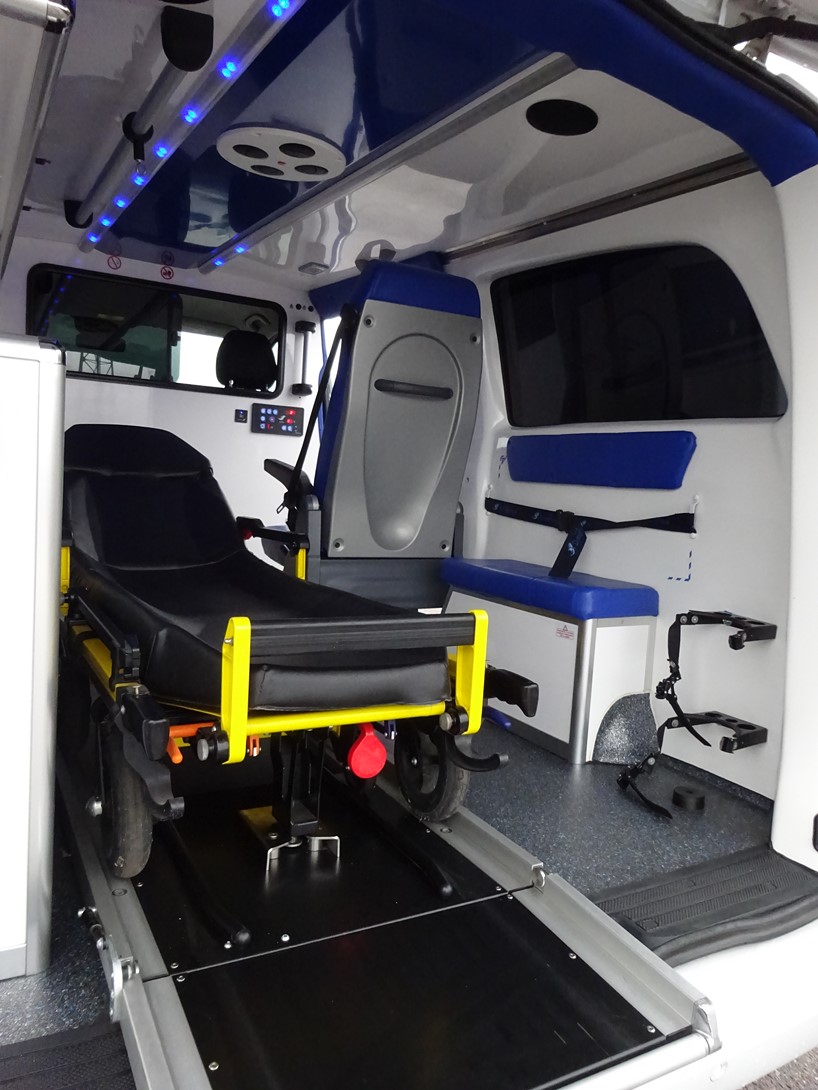 Ambulance type A1 mercedes-benz vito 2016 avec marche pied électrique