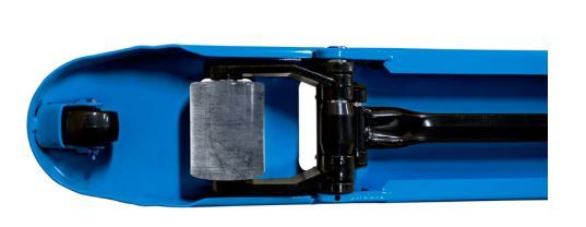 EPT-33-4W - Transpalette manuel à quatre entrées - Blue Giant - capacité 1497 kg - arc d'opération 220°_3