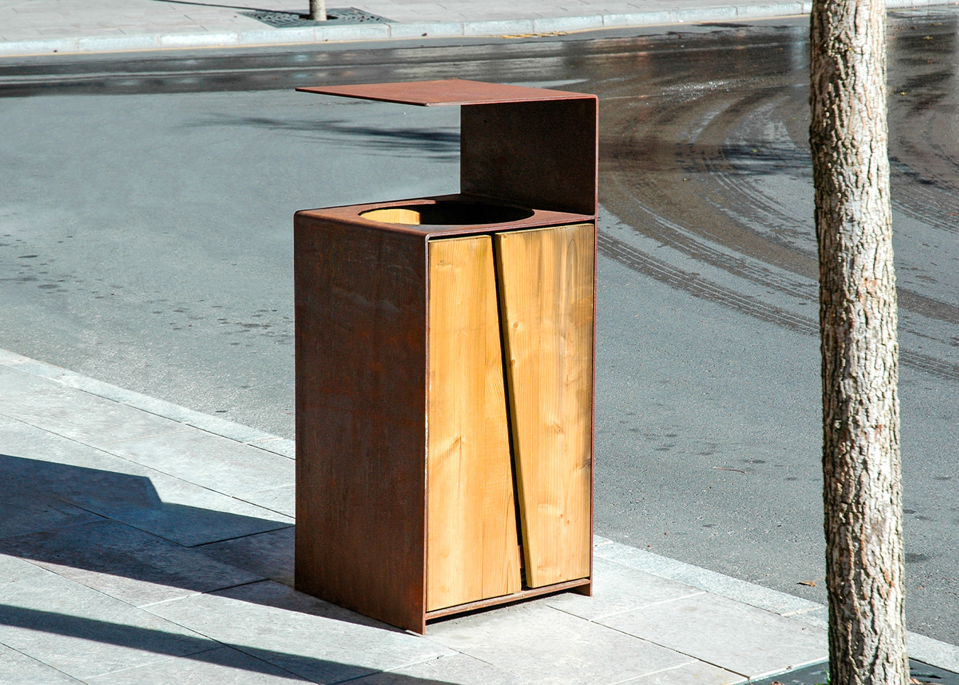 Poubelle publique TOR PA619 - bois de pin traité et structure en acier zingué avec seau intérieur en acier corten_3
