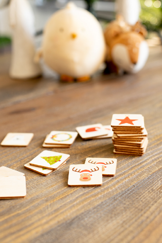 Jeu de mémoire en bois de bouleau laminé - 24 tuiles avec motifs de Noël - Impression logo 1 couleur_3