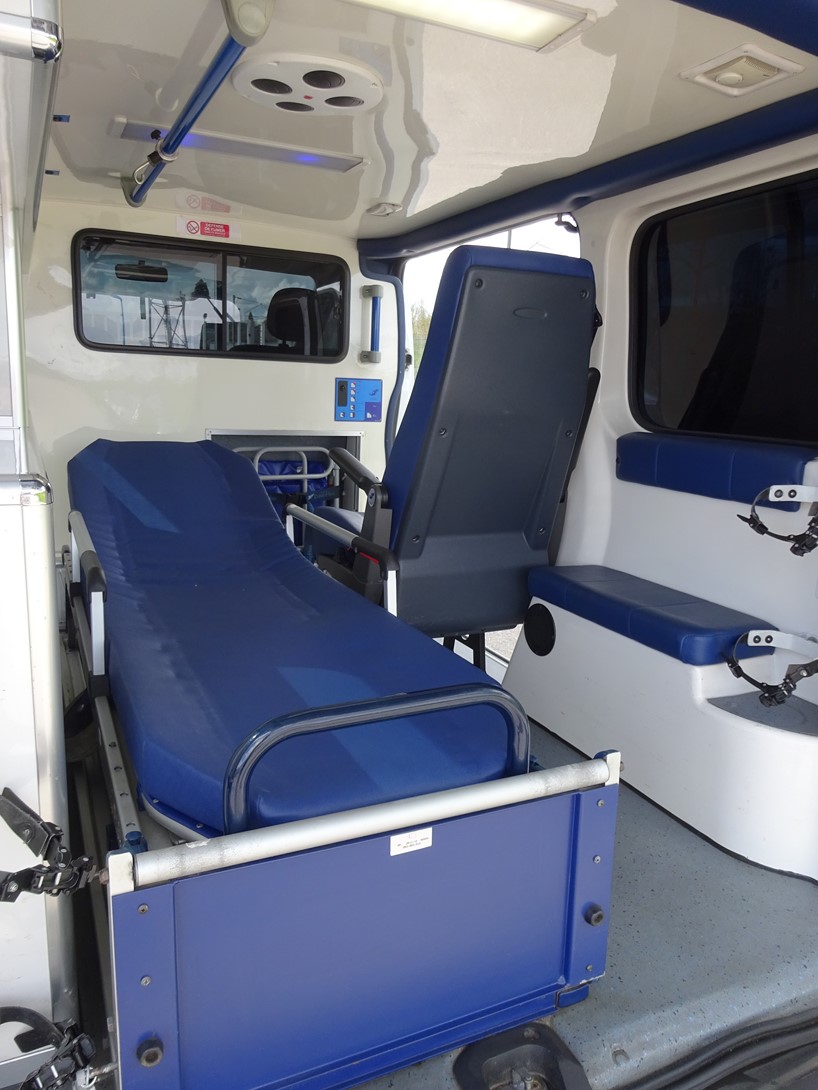 Ambulance Renault Trafic L1H1 2011 Type A1 - 115 CV - Occasion - Aménagement Les Dauphins_3