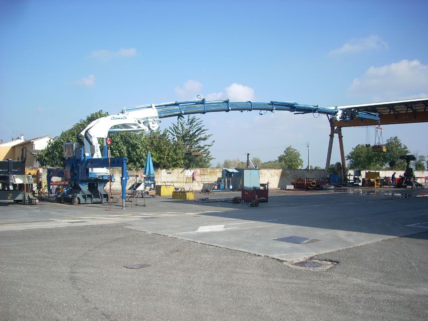 Grue auxiliaire Cormach - Série 87000 E ASC Plus E9 - Pression 310 bar - 87000 daN/m - Bras hyd. 19940 mm_3