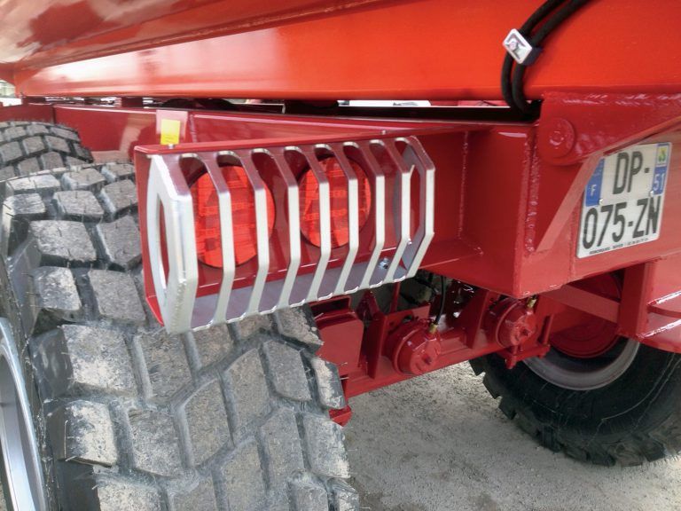 Benne travaux publics - Constructions métalliques Royer Serge et Fils - Charge utile de 9 à 22t - Acier anti-abrasion 400 HB_3