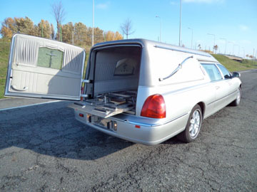 Corbillard Lincoln Town Car d’occasion pour transport de défunt