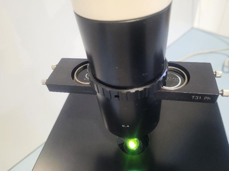 Microscope à lumière transmise inversée ZEISS TELAVAL 31_3