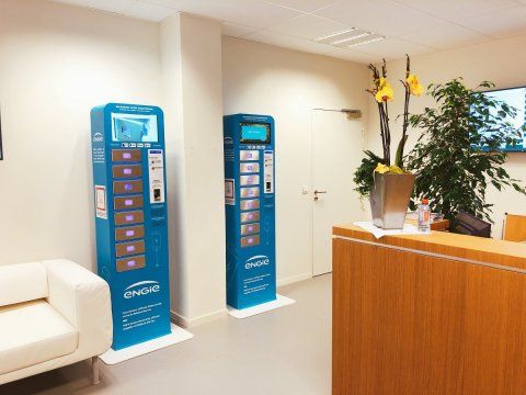 Borne de recharge sécurisée Touch 8 - 8 casiers pour smartphones, tablettes et petits appareils électroniques - Écran 15 pouces_3