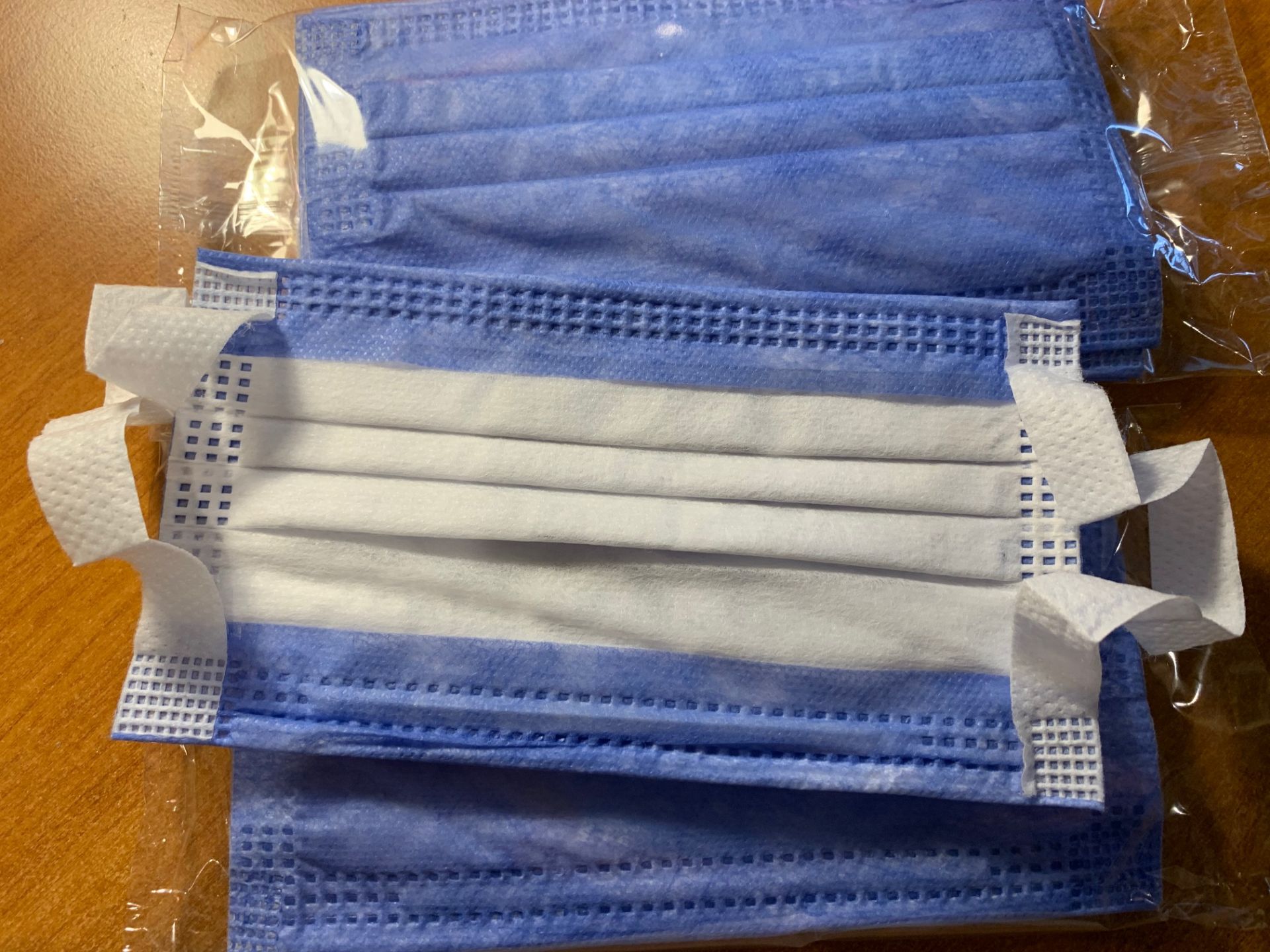 Masque chirurgical type II-R - Blanc ou Bleu - Filtration bactérienne 99% - 3 couches_3