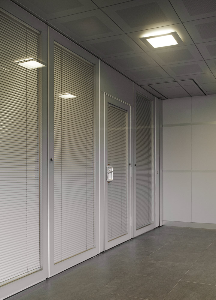 Mur mobile vitré acoustique suspendu Acoglass - atténuation acoustique jusqu'à 45 dB Rw_3