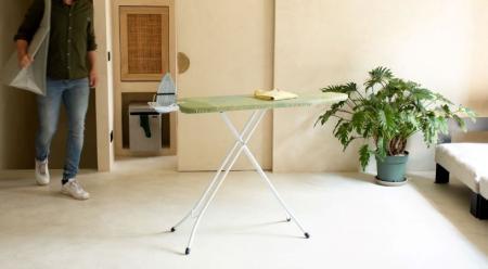 Table à repasser Brabantia A -110 x 30 cm, pour fer vapeur - Morning Breeze, réglable en hauteur avec repose-fer à vapeur pour gauchers et droitiers_3