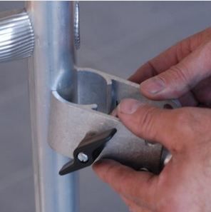 Échafaudage pliable facile à transporter et à stocker