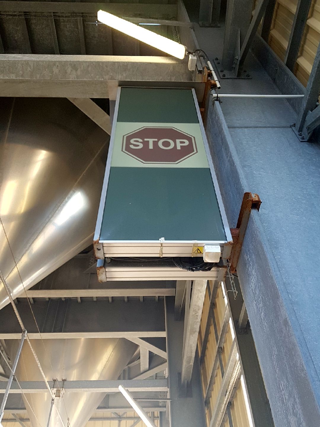 Signalisation lumineuse sur mesure - panneaux, modules LED et personnalisation complète_3