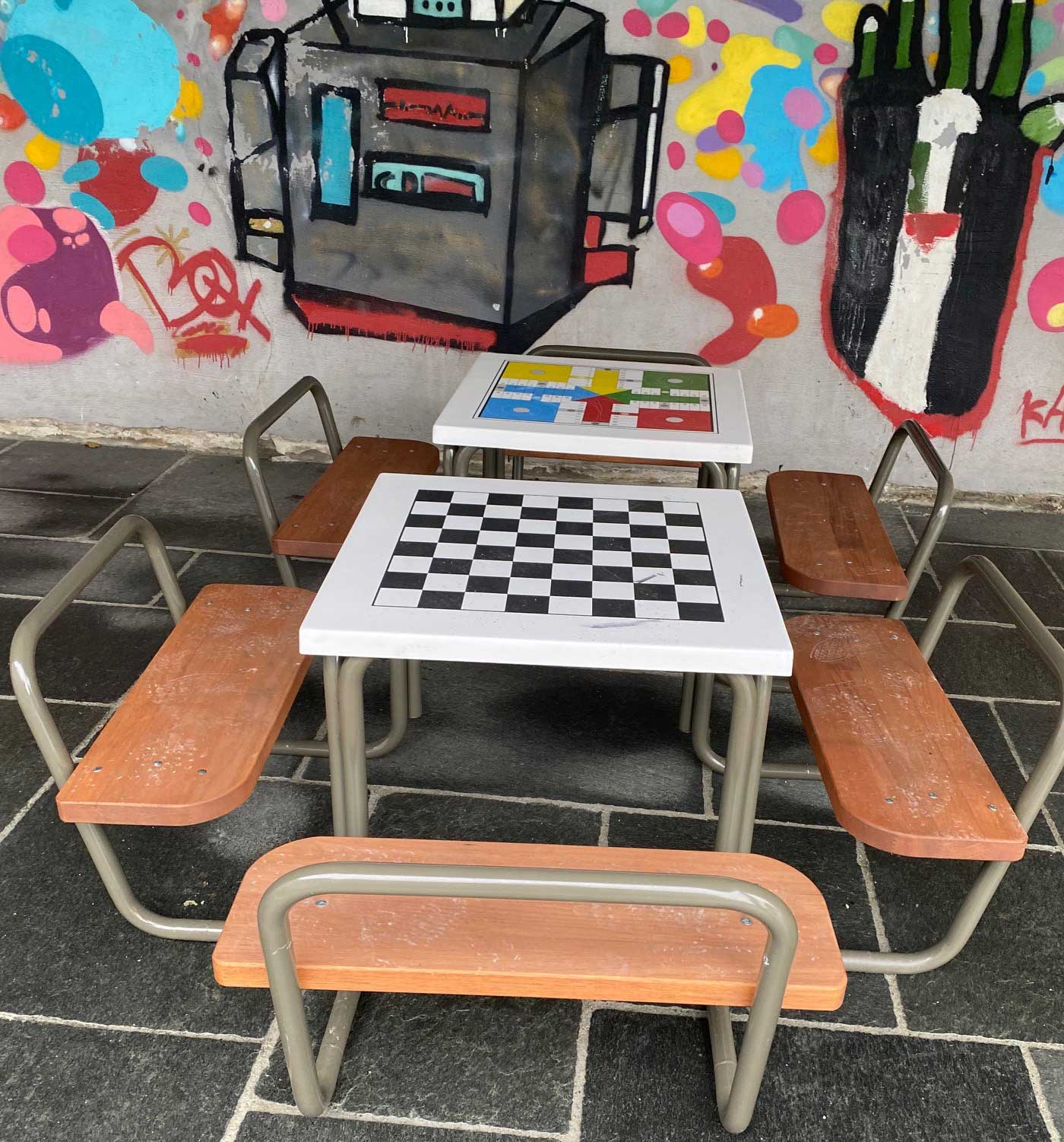 Table d'échecs VMA01 - bois de pin et acier avec traitement Ferrus_3