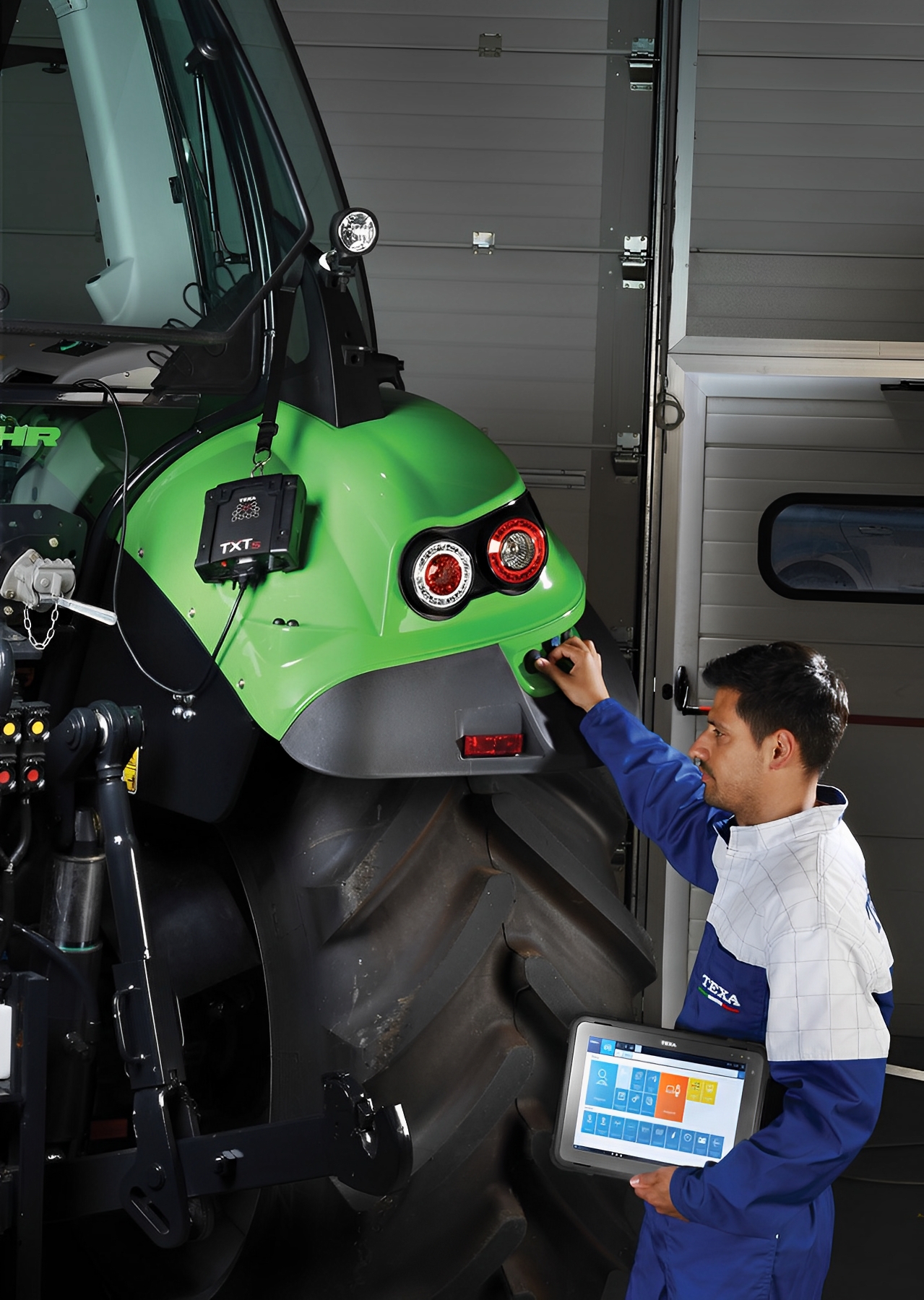 Instrument compact et polyvalent pour diagnostic de véhicules