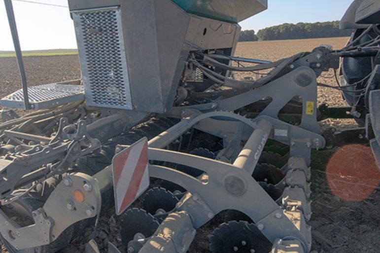 Semoir pneumatique PROGRESS - Sulky-Burel - UNISOCS P20 à CULTIDISC P100 - Largeur 3 à 4m - Trémie 1250 à 2100L_3