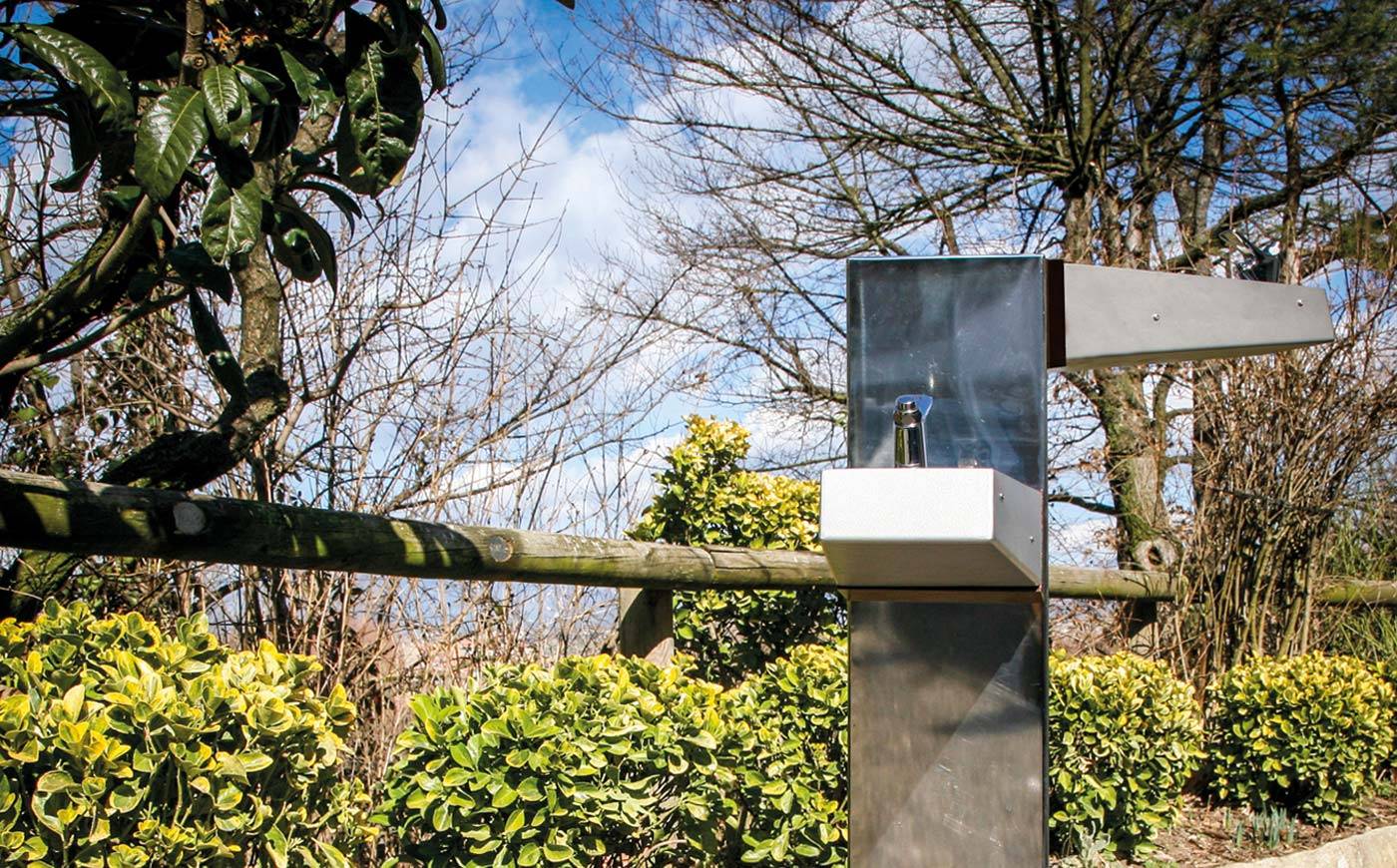 Fontaine à boire dual UM540I - colonne triangulaire en acier inoxydable - finition rouge cuivré_3