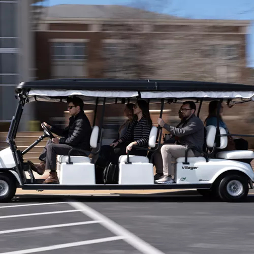 Véhicule     de transport  Club Car    Club Car Villager 8 - Jusqu'à 8 passagers_3