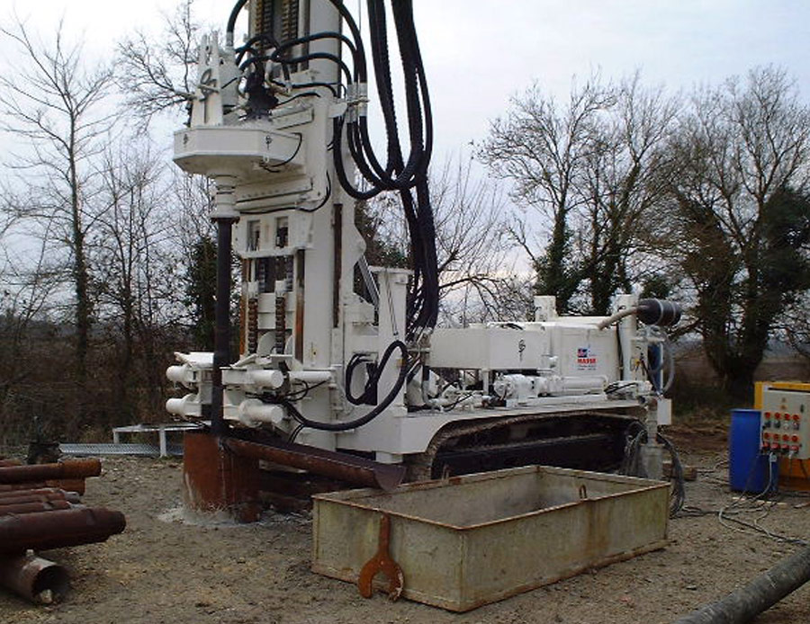 Sondeuse autonome hydraulique sur chenilles caoutchouc - Moteur Perkins, Châssis 2,45m, Force de traction 38 000 kg, Diesel 300 cv_3