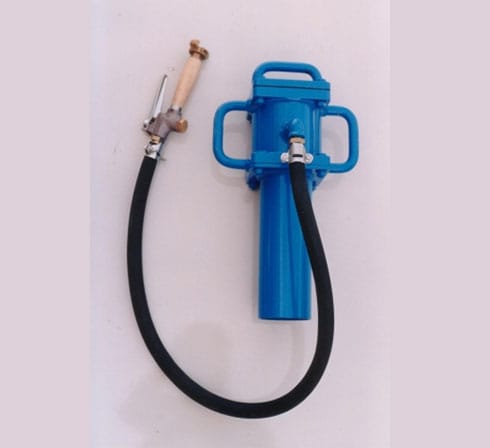 Enfonce-pieux polyvalent ARIES 26 BÂTIMENT - pour planter des piquets de toutes formes - utilisation facile et guidage interchangeable_3