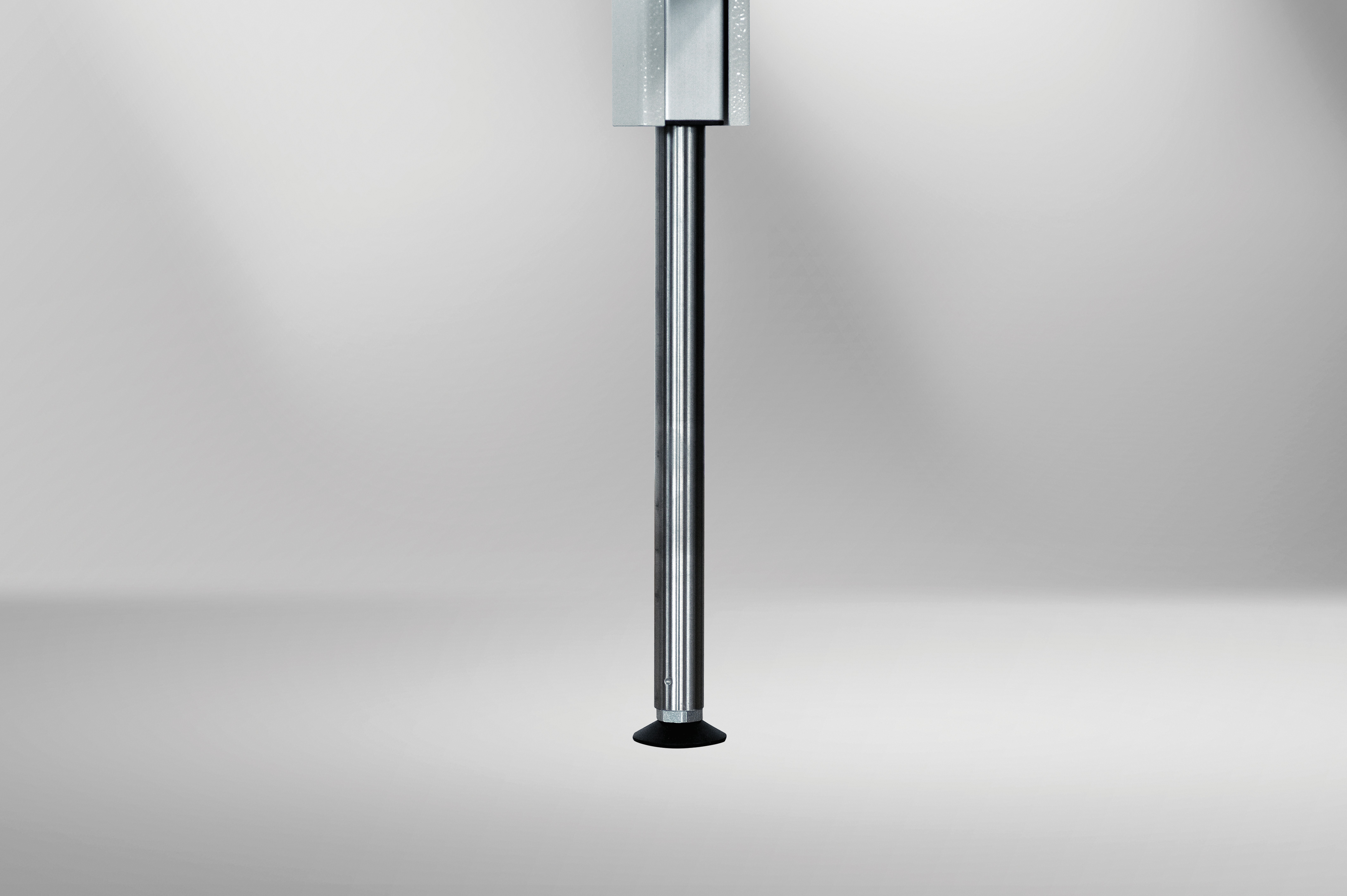Poste de travail ATS 900 - ergonomique réglable par manivelle - charge 350 kg_3