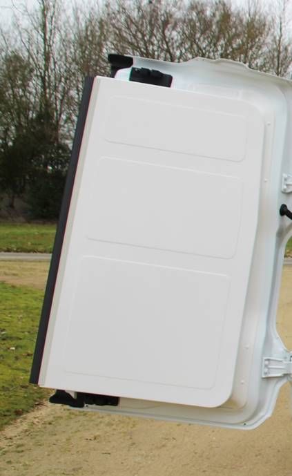Véhicule frigorifique Cellule intégrée IsoCity –  Volkswagen Transporter T7 - Froid positif ou négatif_3