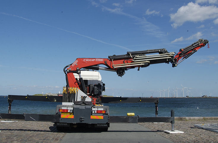 Grue auxiliaire Fassi F1300RA HE-Dynamic - capacité de levage 95,11 tm - bras hydraulique jusqu'à 31,85 m avec jib_3
