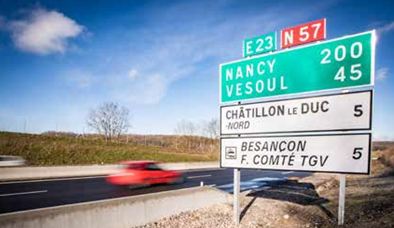 Panneaux gamme Faucon - Planches PAL - Fixation sur supports standards, portiques potence ou hauts-mâts_3