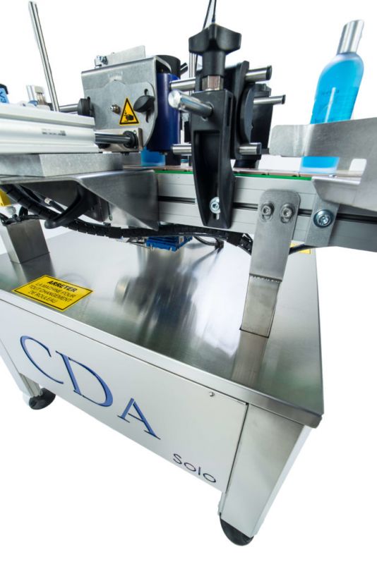 Système d'étiquetage Solo 1500/2500 adapté aux secteurs cosmétique et chimique