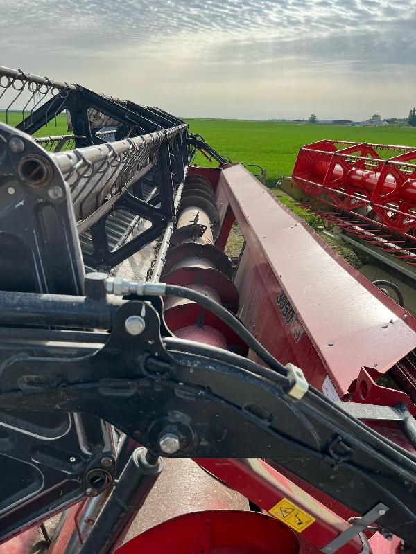 Moissonneuse batteuse Case IH 6140 – Coupe 7,00 m_3