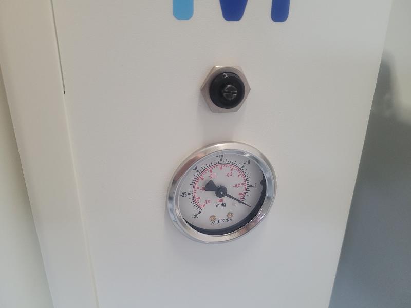 Système de purification d'eau Millipore AFS Essential 16D - ZAFS16DWW_3