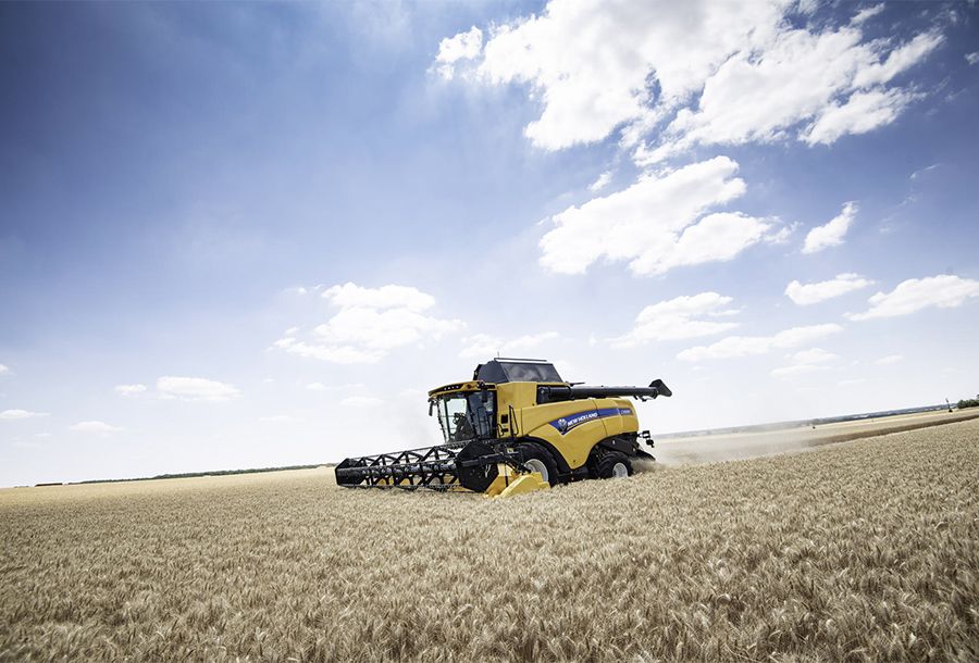 CX8.70 moissonneuse batteuse - New Holland - trémie 9 500/11 500 L - largeur de coupe 5,18 à 10,67 m - puissance 374 ch_3