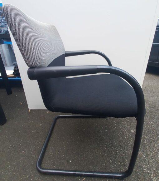 Chaise visiteur contemporaine ID Visitor Soft - VITRA d'occasion, design Antonio Citterio - tissu ou cuir, base empilable_3