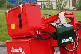 D 2400 - Désileuse portée Jeantil - capacité 2.4 m³ - longueur intérieure 1.60 m_3