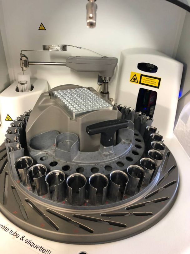 Matériel d'analyse pour laboratoire médical fabriqué en 2018