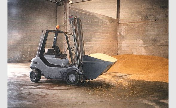 Godet pour chariot élévateur - riman - conçue pour la reprise de matériaux fluides d’une densité de 1,2 maximum_3