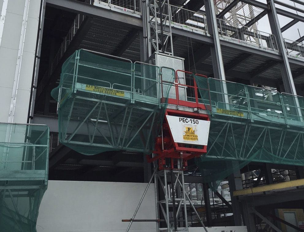 Plateforme élévatrice sur mâts pour travaux lourds - PEC 150_3