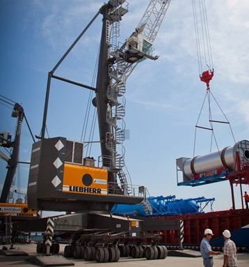 LHM 280 - Grue portuaire mobile Liebherr - Capacité de levage max 84t, portée 40m_3