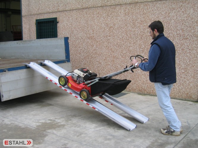 Paire de rails de chargement avec rebords E050/10F à E050/35F - différentes longueurs et capacités de charge_3