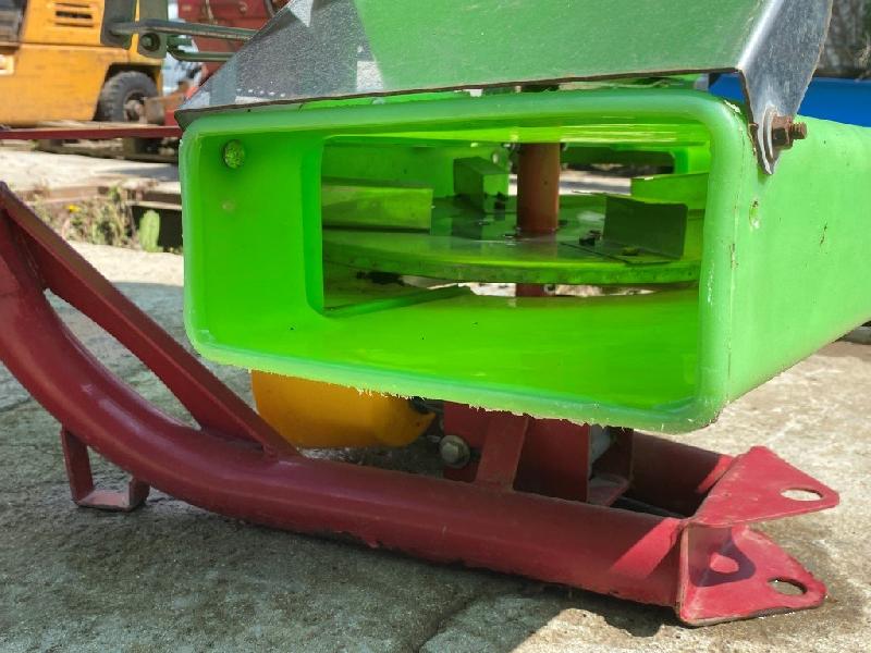 Distributeur d'engrais NC 350L PR - Occasion - Cuve plastique - Monodisque - Carter arboricole/verger - Largeur 6-14m_3