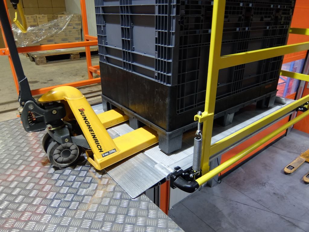 Élévateur mezzanine hydraulique - flux logistiques intérieur/extérieur -  DHOLLANDIA DH-VZK_3