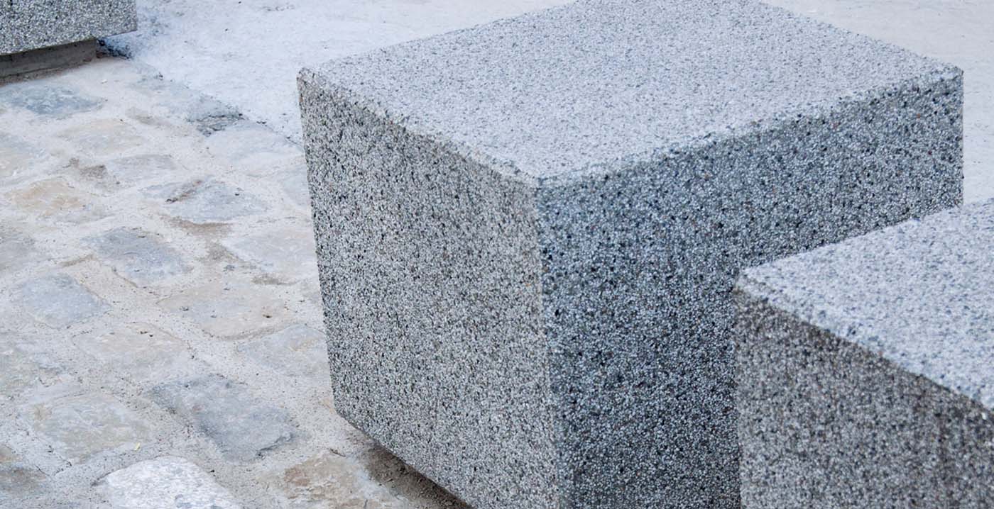 Chaise Kube UM372S - béton préfabriqué gris granite, aspect rugueux_3