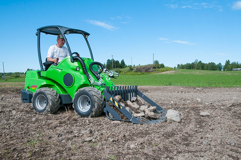 Mini-chargeuse Avant série 600 adaptée aux situations difficiles