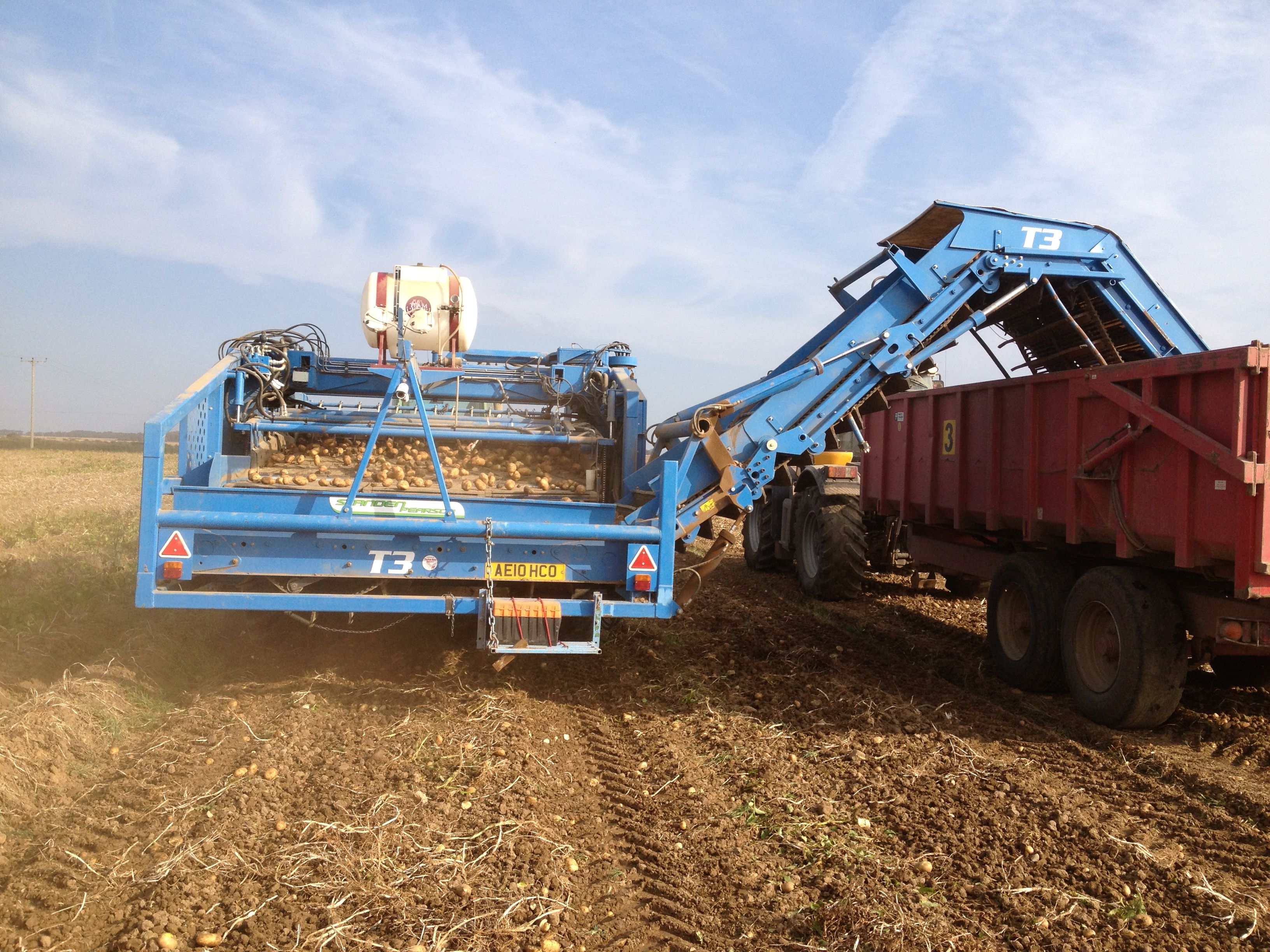 Récolteuse Standen T3 - Standen Engineering Ltd - 200 ch - Arracheuse 3 rangs à haut rendement_3